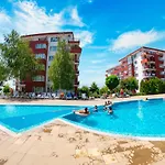 Grand * Święty Włas