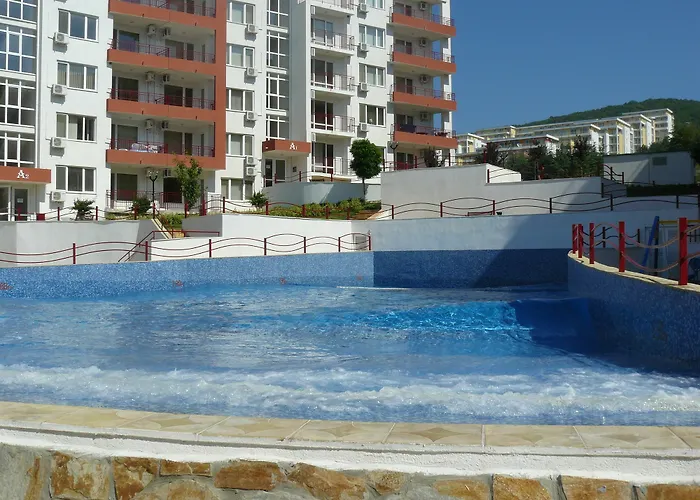 Grand * Święty Włas