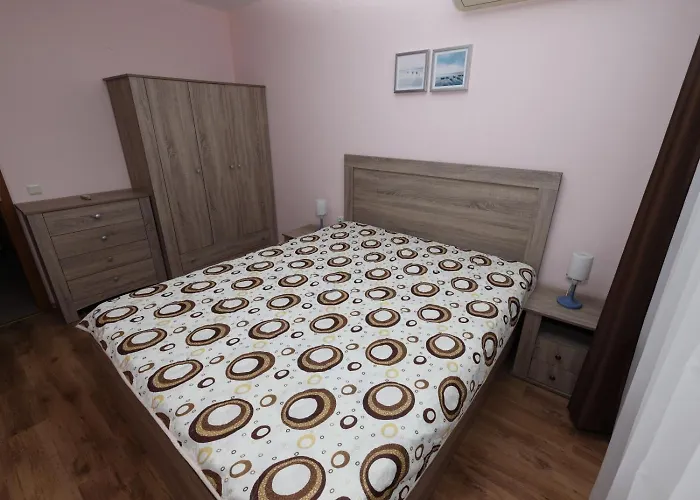 Grand * سفيتي فلاس